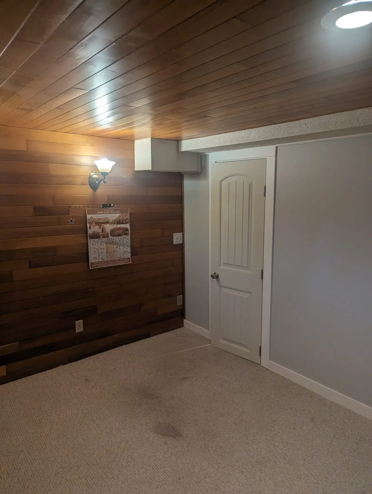 Wainscoting installation detail